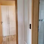 L21 Mit Wintergarten Und Holzterrasse By Interhome *
