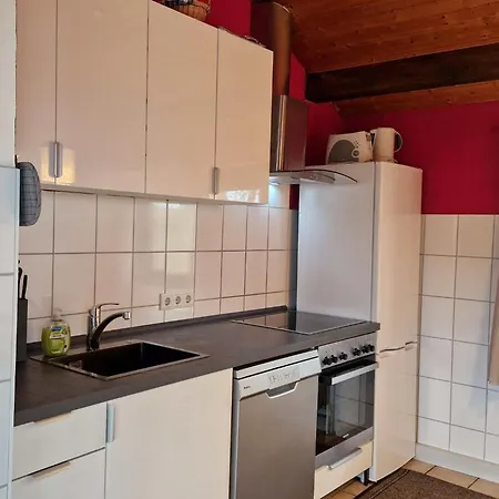 L21 Mit Wintergarten Und Holzterrasse By Interhome Grosswurden