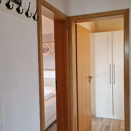 L21 Mit Wintergarten Und Holzterrasse By Interhome Prázdninový dům