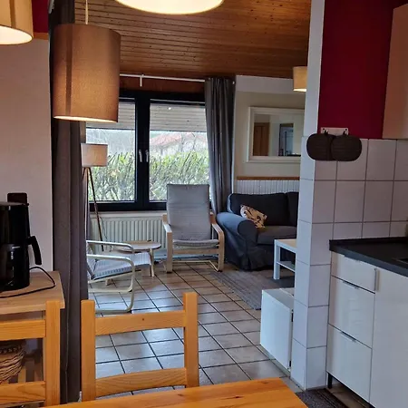 Casa vacanze L21 Mit Wintergarten Und Holzterrasse By Interhome