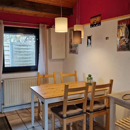 Casa vacanze L21 Mit Wintergarten Und Holzterrasse By Interhome