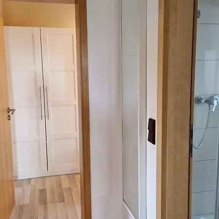 L21 Mit Wintergarten Und Holzterrasse By Interhome *