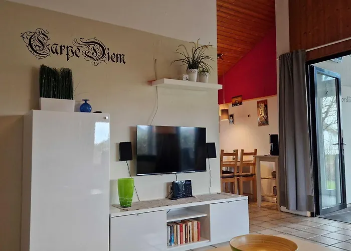 L21 Mit Wintergarten Und Holzterrasse By Interhome *
